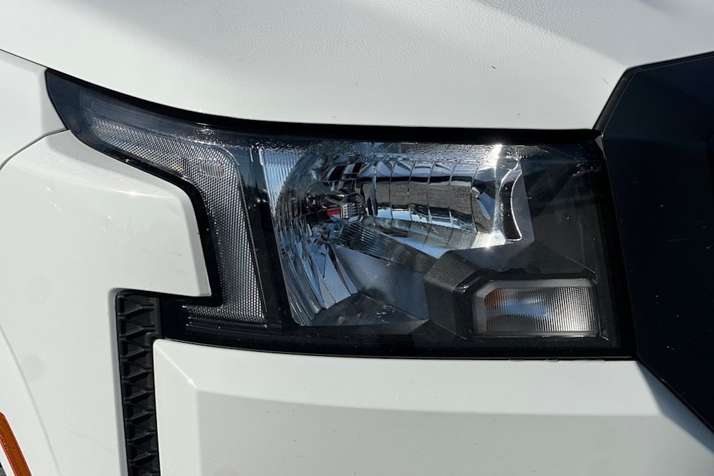 Thumbnail: 2023 Nissan Frontier - 33