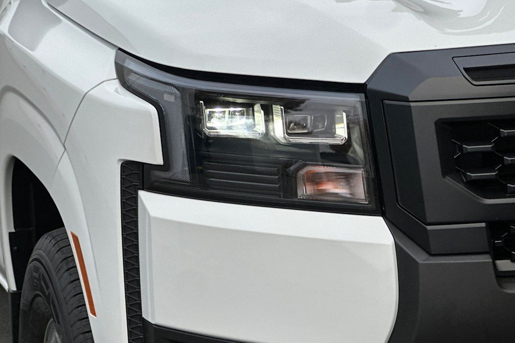 Thumbnail: 2026 Nissan Frontier - 26