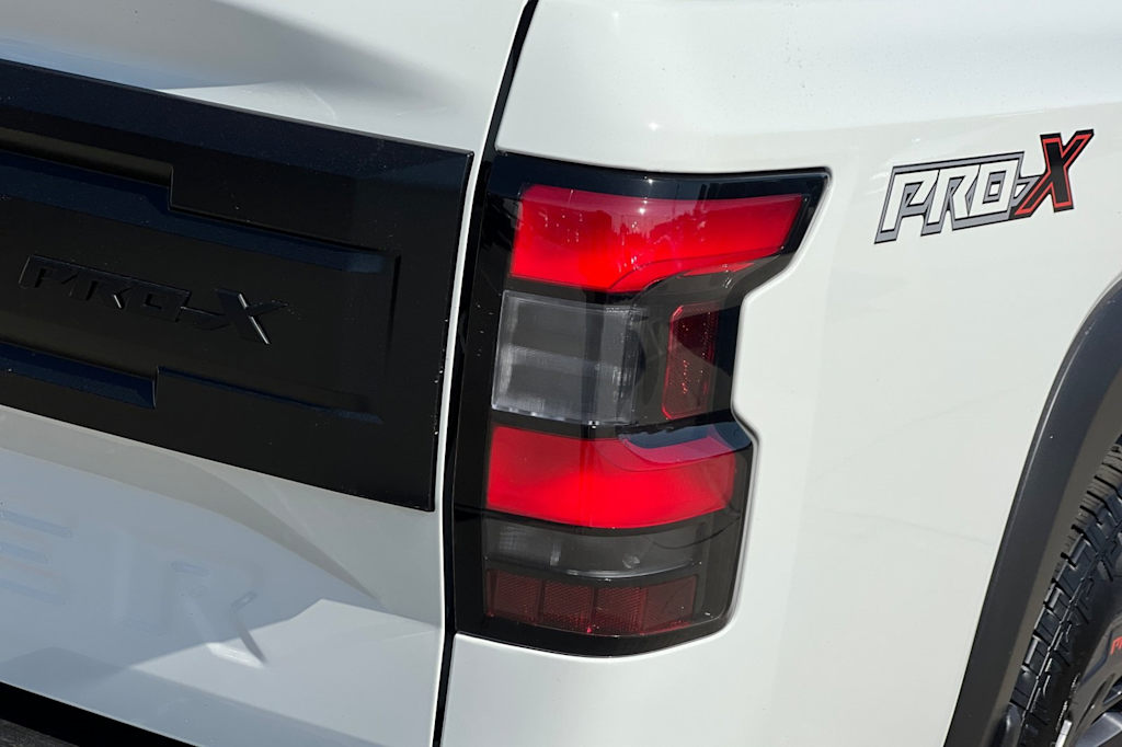 Thumbnail: 2025 Nissan Frontier - 25