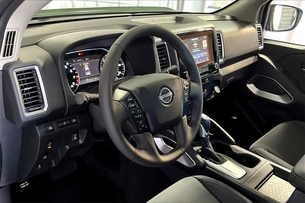 Thumbnail: 2024 Nissan Frontier - 10