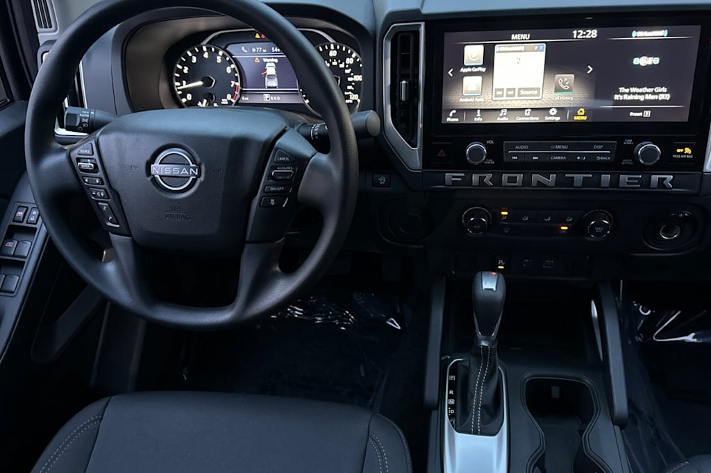 Thumbnail: 2025 Nissan Frontier - 11