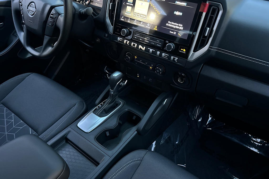 Thumbnail: 2025 Nissan Frontier - 12
