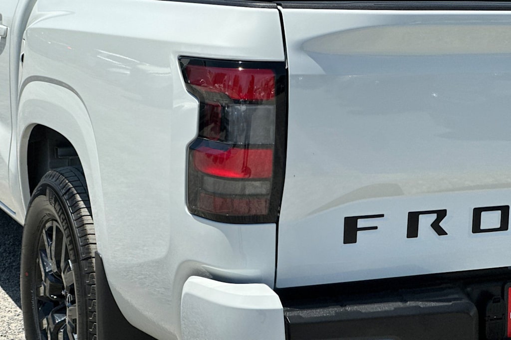 Thumbnail: 2026 Nissan Frontier - 31