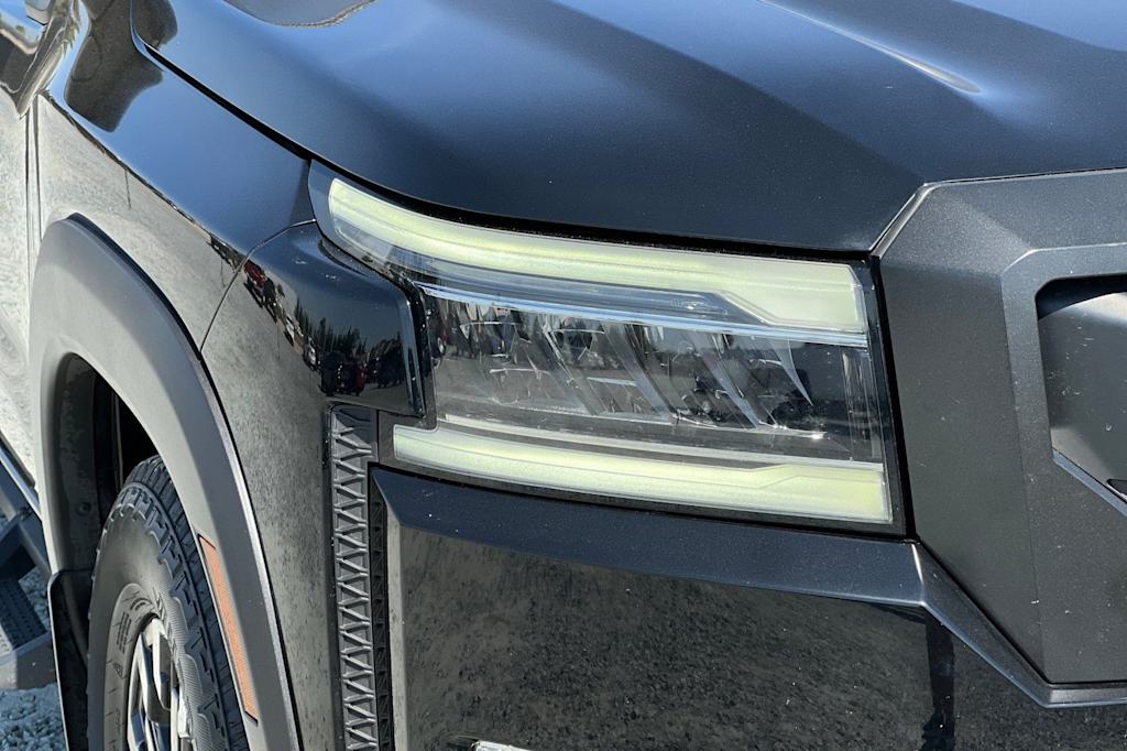 Thumbnail: 2023 Nissan Frontier - 31