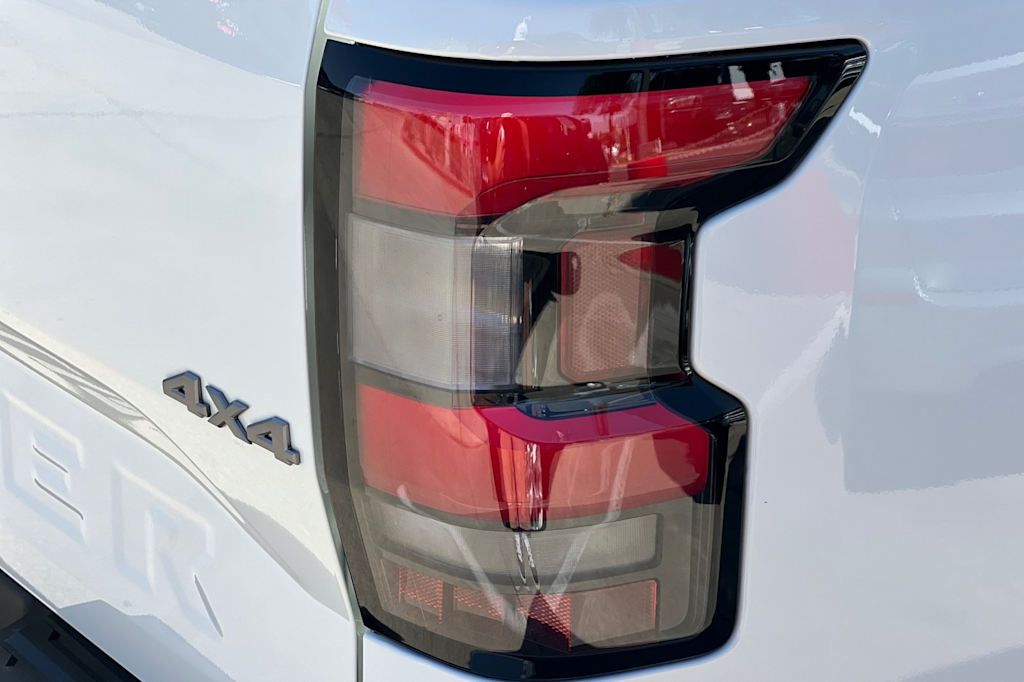 Thumbnail: 2025 Nissan Frontier - 27