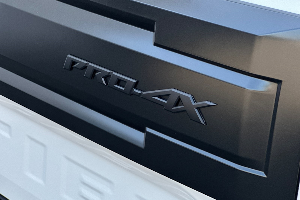 Thumbnail: 2026 Nissan Frontier - 7