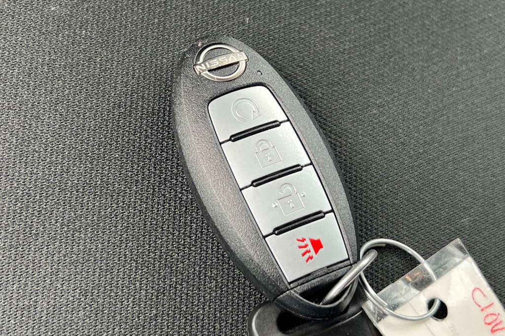 Thumbnail: 2023 Nissan Frontier - 17