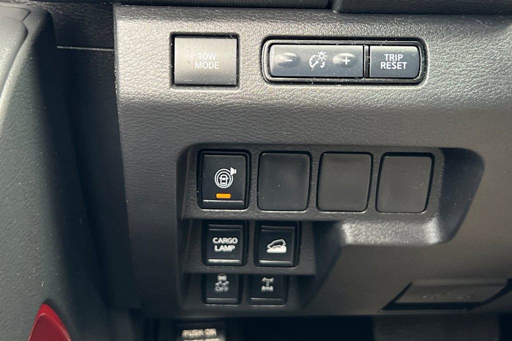 Thumbnail: 2023 Nissan Frontier - 32