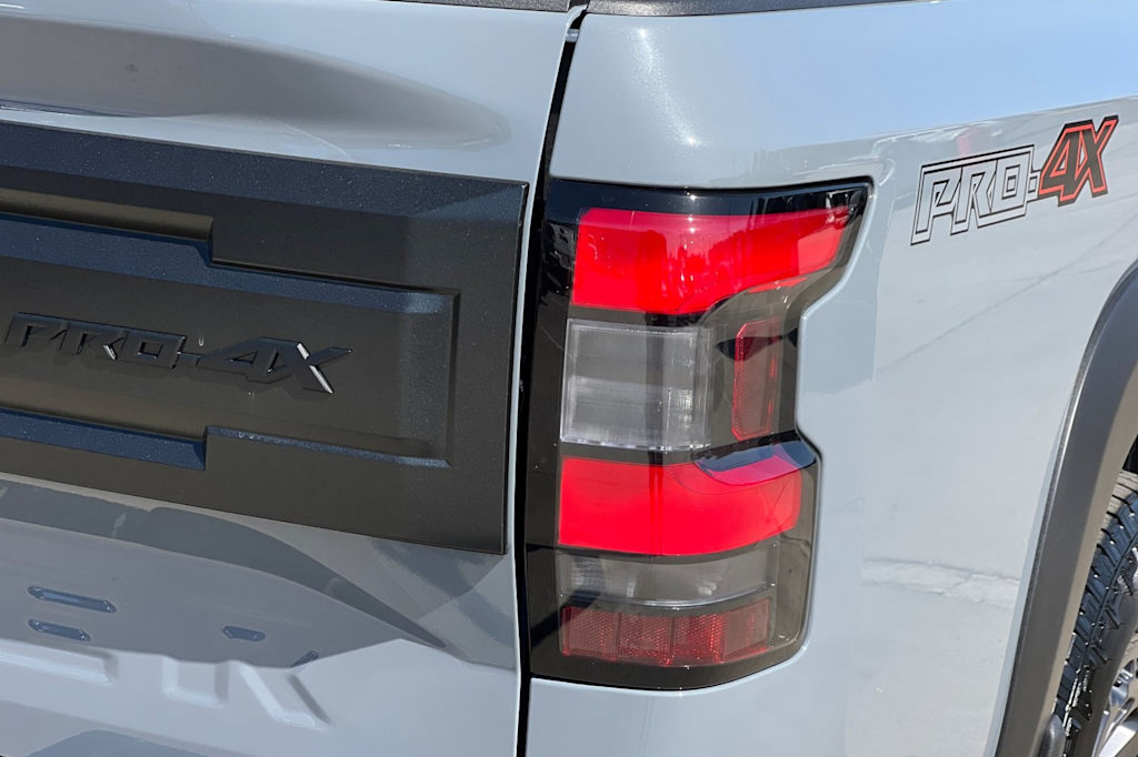 Thumbnail: 2025 Nissan Frontier - 27