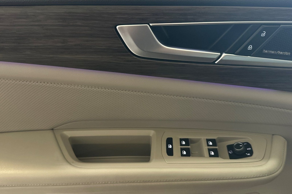Thumbnail: 2024 Volkswagen Atlas - 22