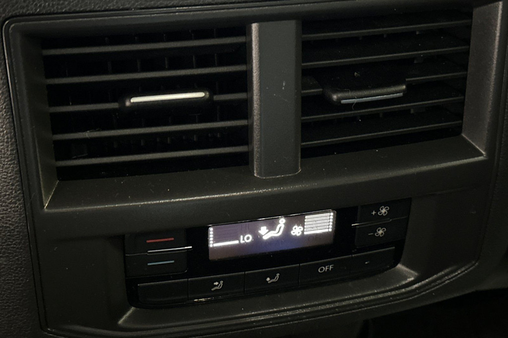 Thumbnail: 2021 Volkswagen Atlas - 23