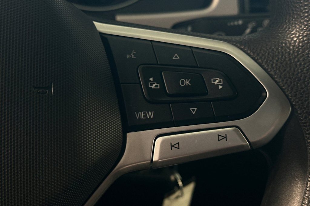 Thumbnail: 2021 Volkswagen Atlas - 29