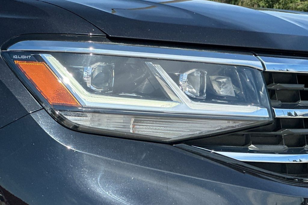 Thumbnail: 2021 Volkswagen Atlas - 32