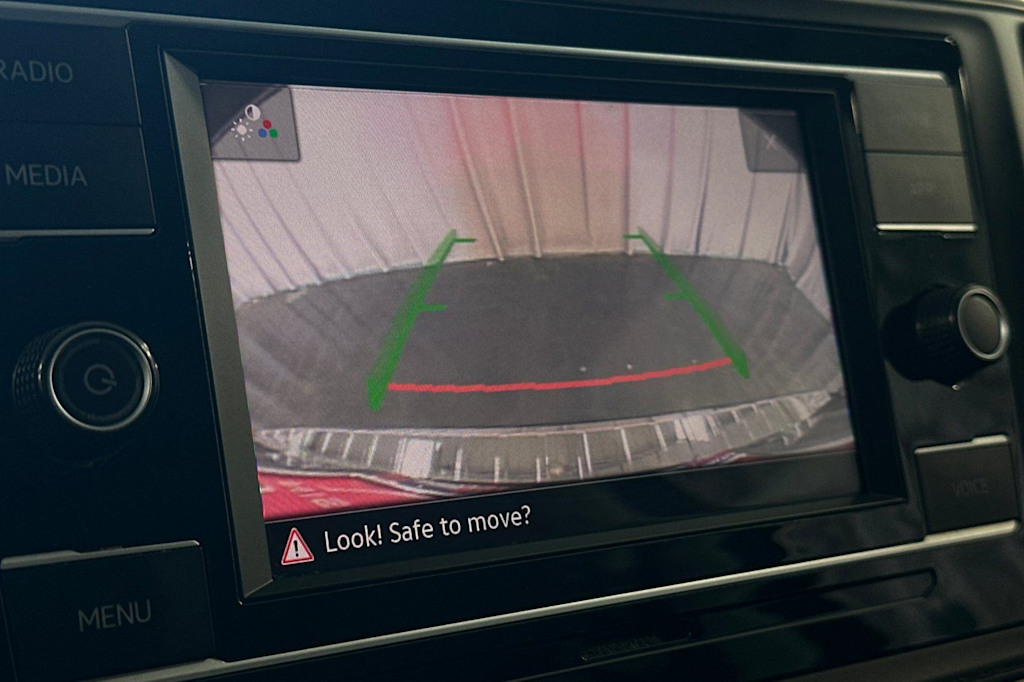 Thumbnail: 2021 Volkswagen Atlas - 25