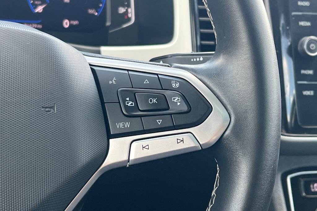 Thumbnail: 2021 Volkswagen Atlas - 33