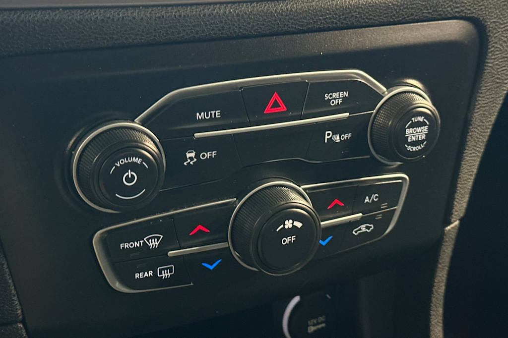 Thumbnail: 2023 Dodge Charger - 25