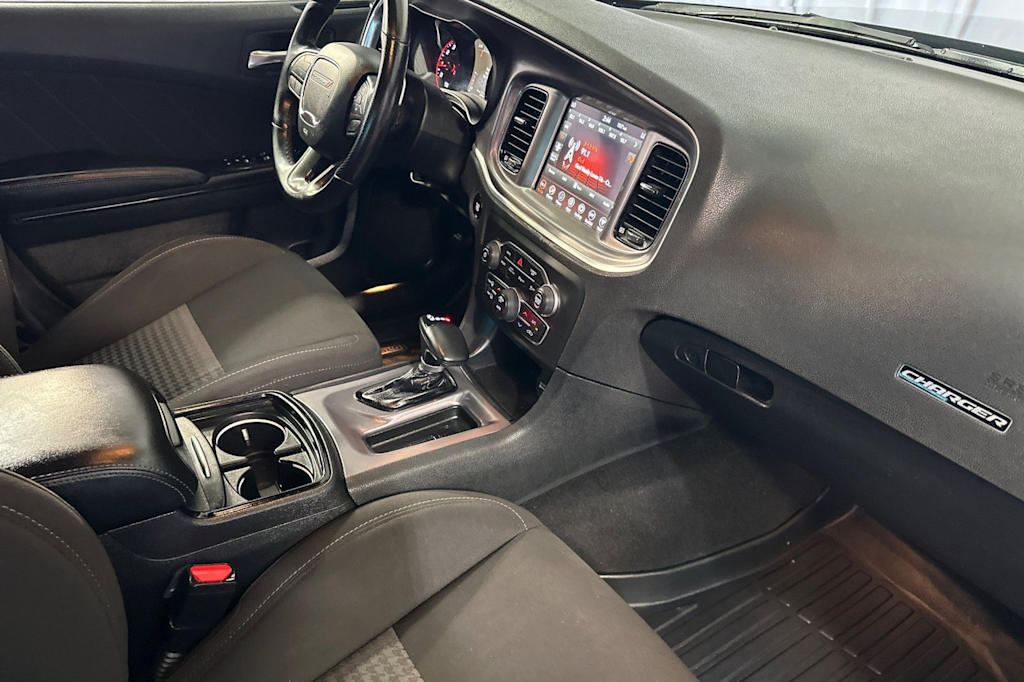 Thumbnail: 2021 Dodge Charger - 13