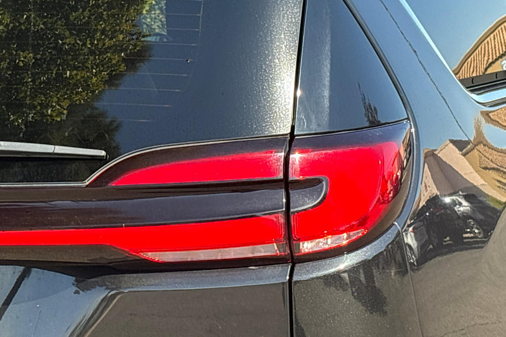 Thumbnail: 2023 Chrysler Pacifica - 22