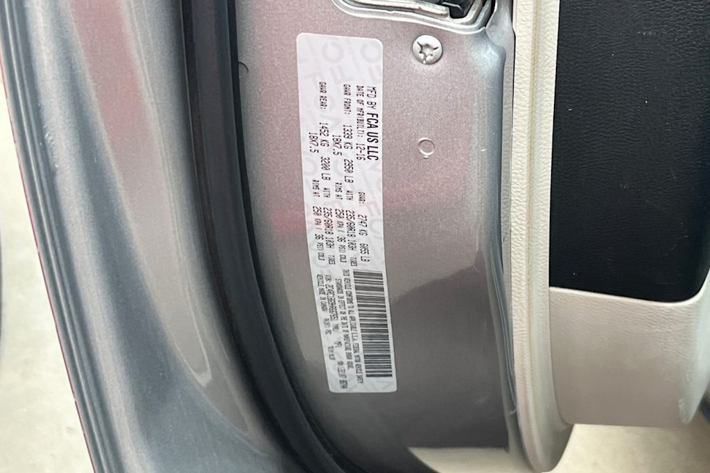 Thumbnail: 2017 Chrysler Pacifica - 18