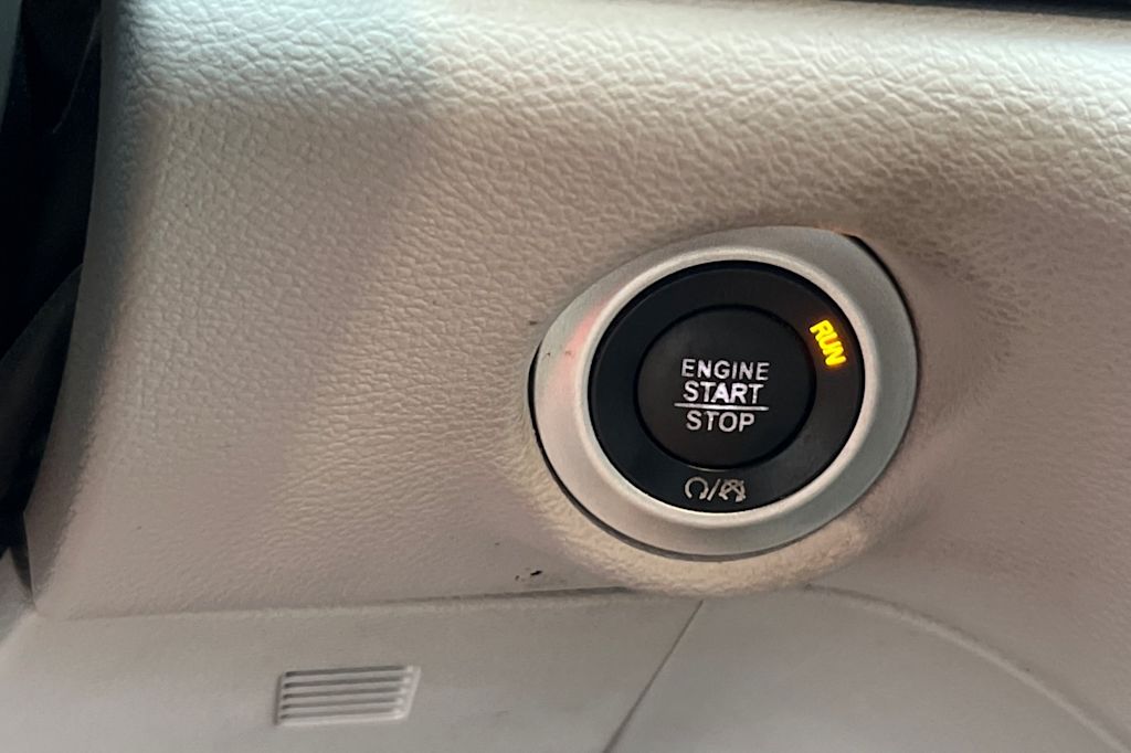 Thumbnail: 2017 Chrysler Pacifica - 29