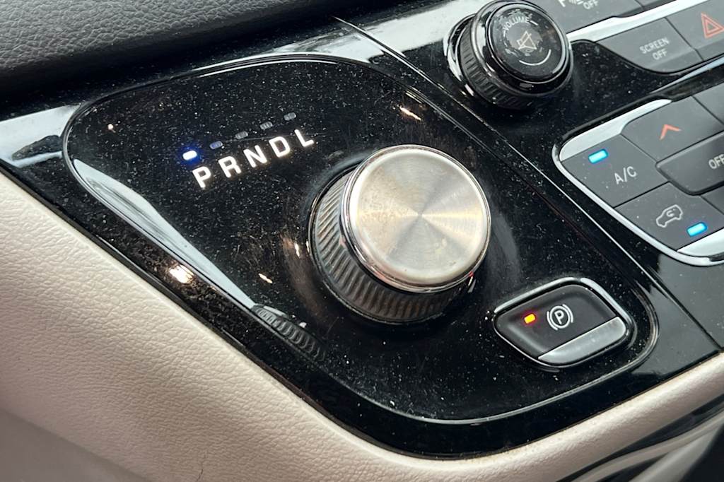 Thumbnail: 2017 Chrysler Pacifica - 28