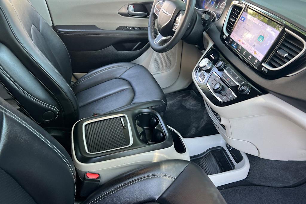 Thumbnail: 2024 Chrysler Pacifica - 11