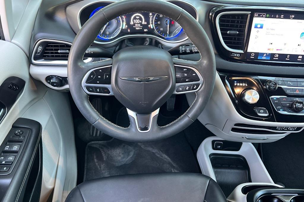 Thumbnail: 2024 Chrysler Pacifica - 9