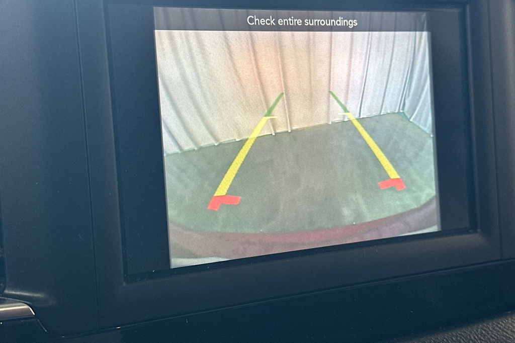 Thumbnail: 2020 Chrysler Voyager - 24