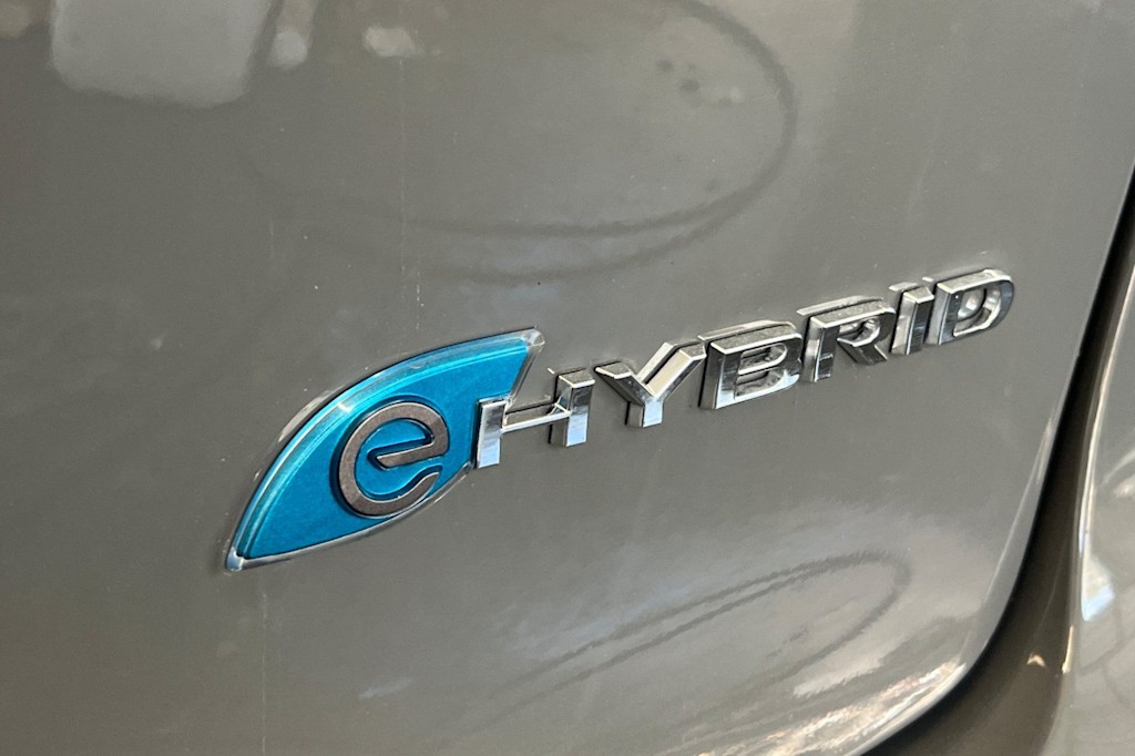 Thumbnail: 2023 Chrysler Pacifica - 7