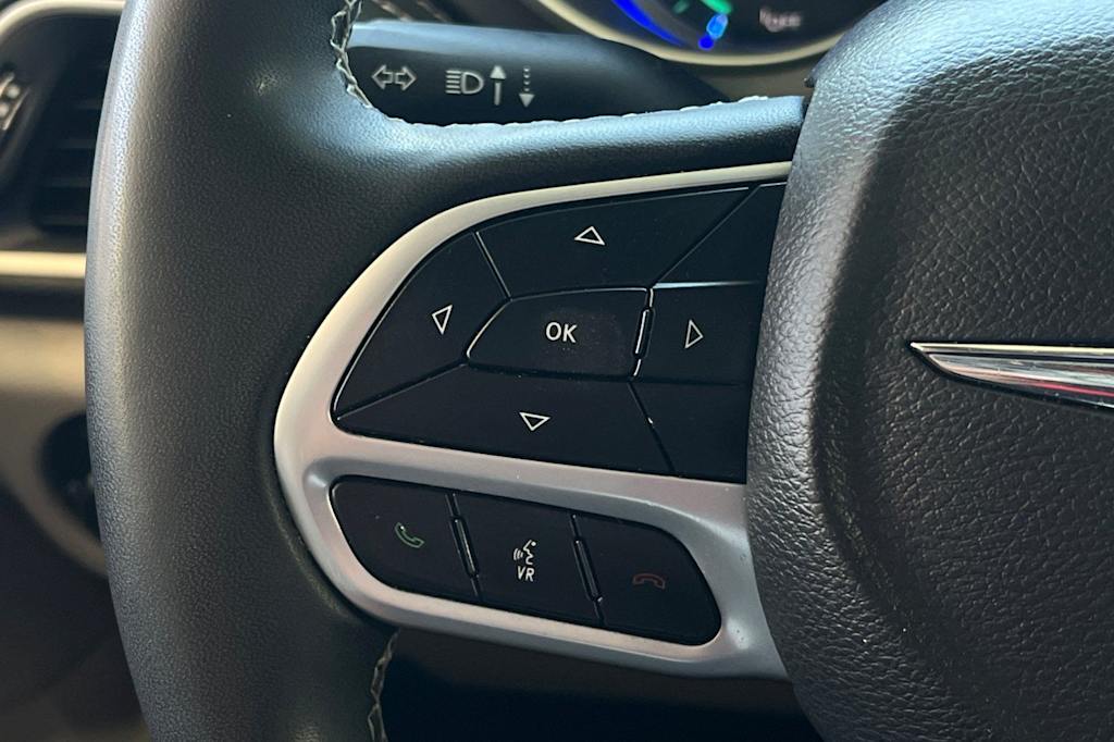 Thumbnail: 2023 Chrysler Pacifica - 31