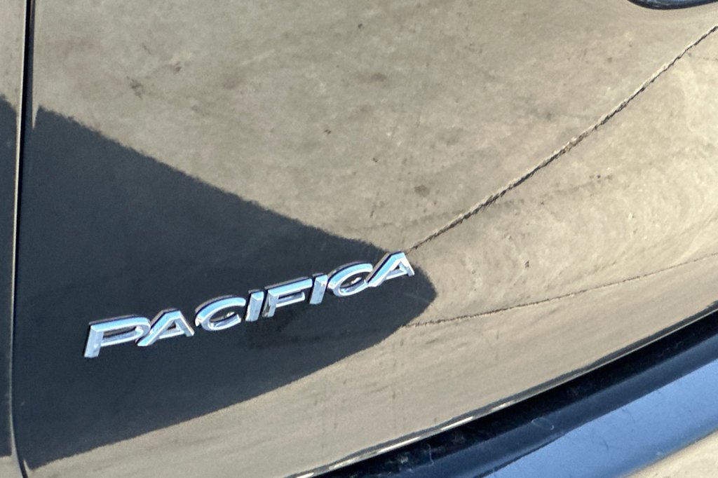 Thumbnail: 2023 Chrysler Pacifica - 35