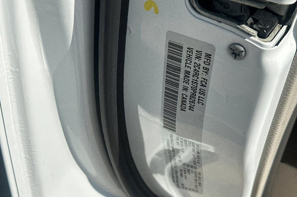 Thumbnail: 2023 Chrysler Pacifica - 16