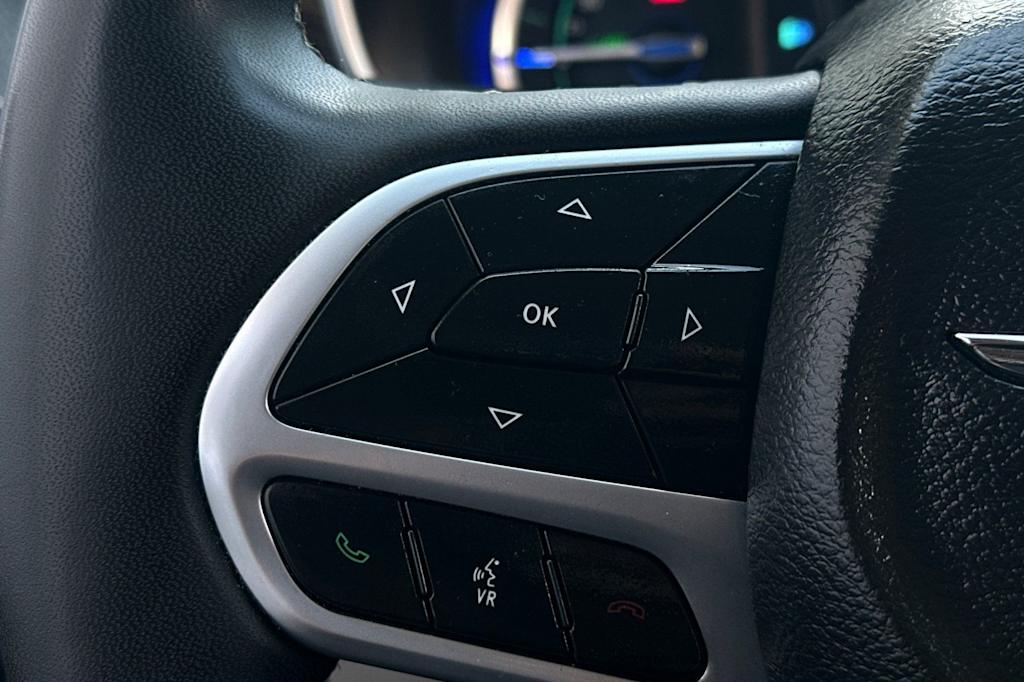 Thumbnail: 2023 Chrysler Pacifica - 31