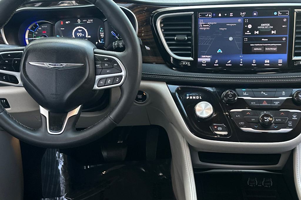 Thumbnail: 2023 Chrysler Pacifica - 11