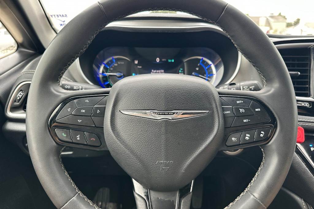 Thumbnail: 2022 Chrysler Pacifica - 13