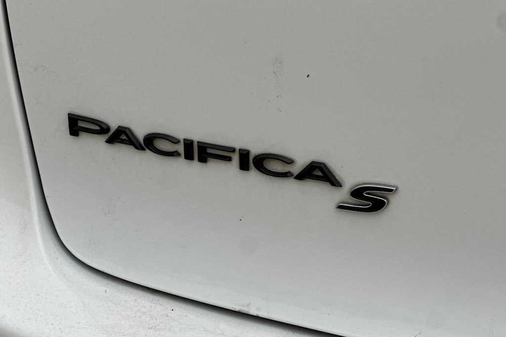 Thumbnail: 2022 Chrysler Pacifica - 7