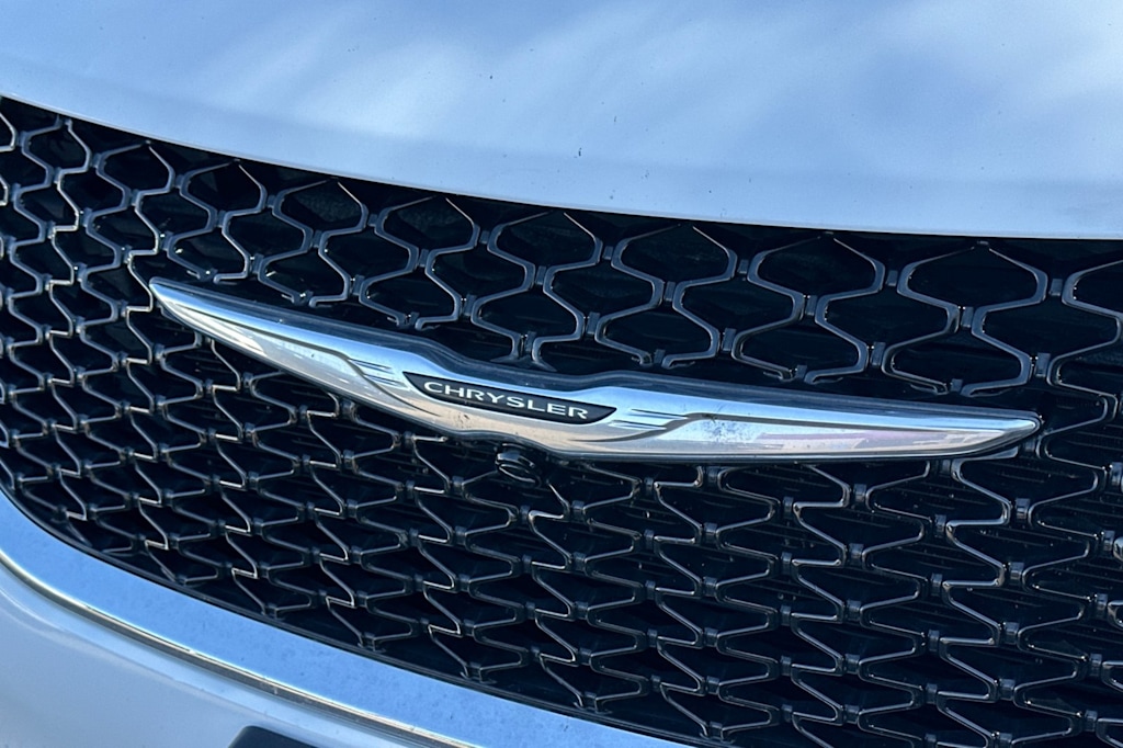 Thumbnail: 2024 Chrysler Pacifica - 7