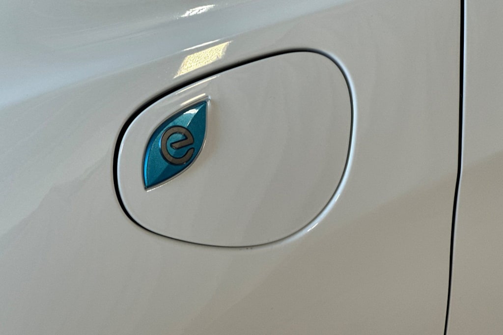 Thumbnail: 2024 Chrysler Pacifica - 7