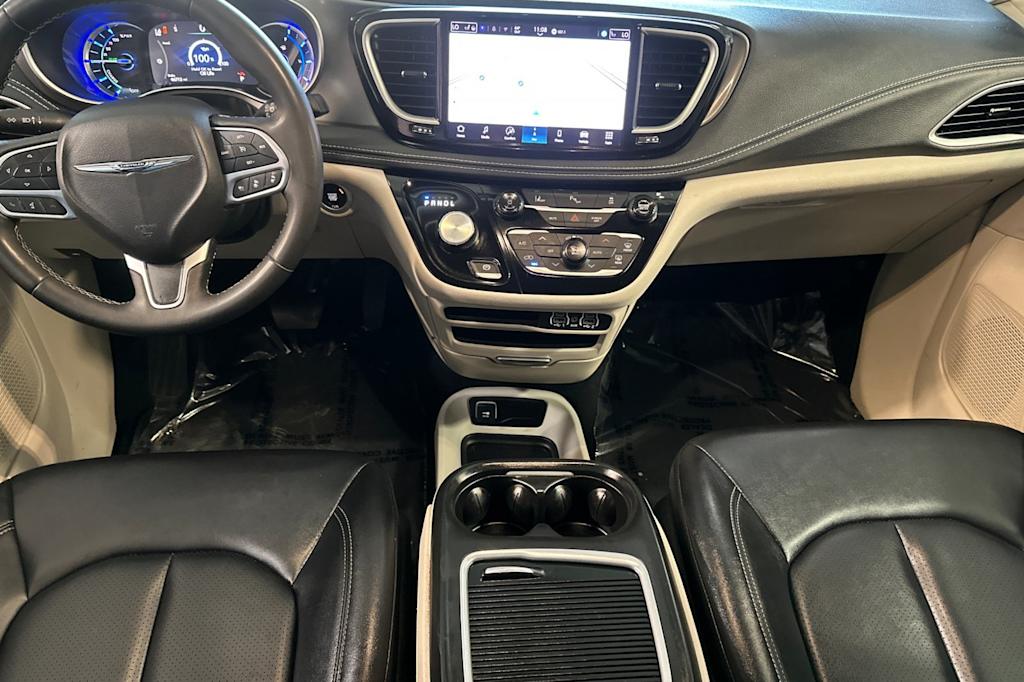 Thumbnail: 2024 Chrysler Pacifica - 2
