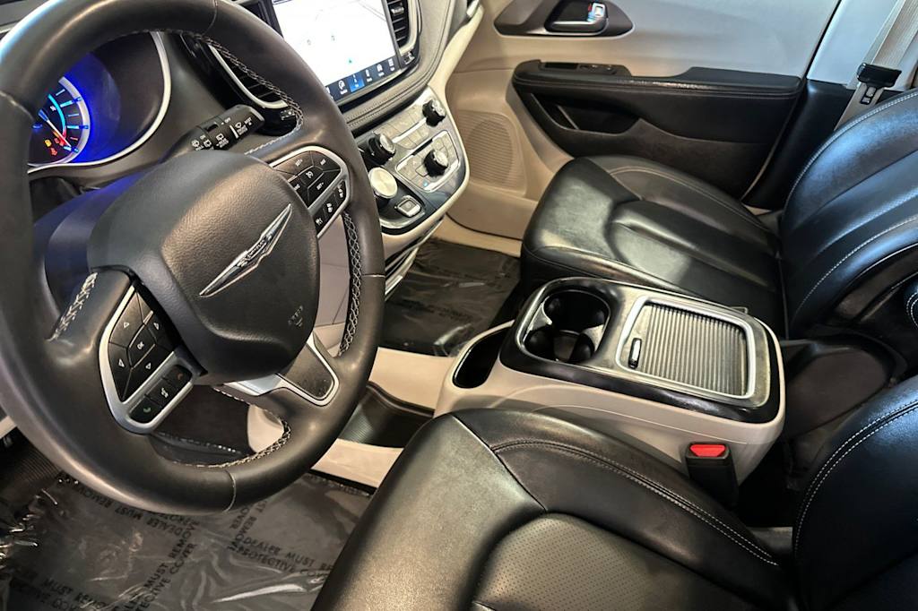 Thumbnail: 2024 Chrysler Pacifica - 18