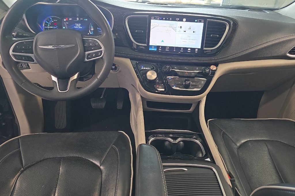 Thumbnail: 2023 Chrysler Pacifica - 2