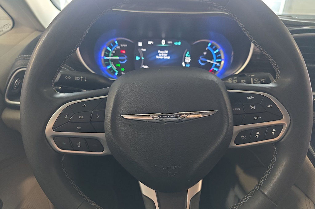 Thumbnail: 2023 Chrysler Pacifica - 13