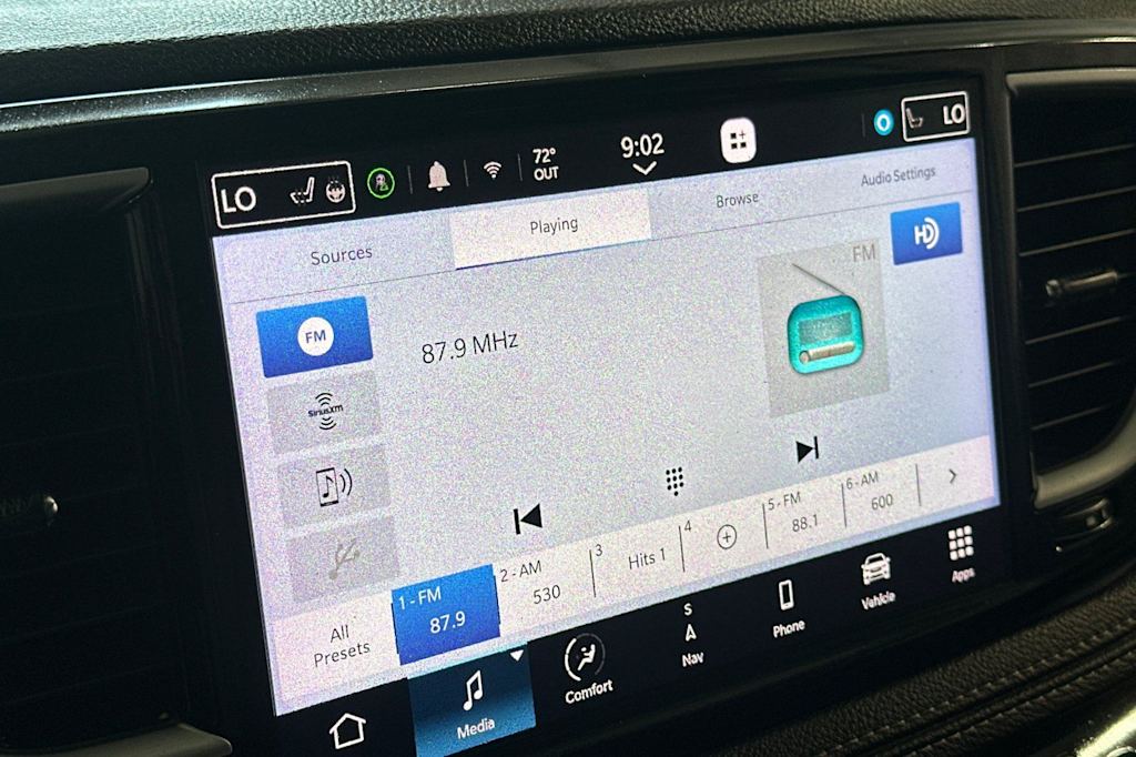 Thumbnail: 2023 Chrysler Pacifica - 13
