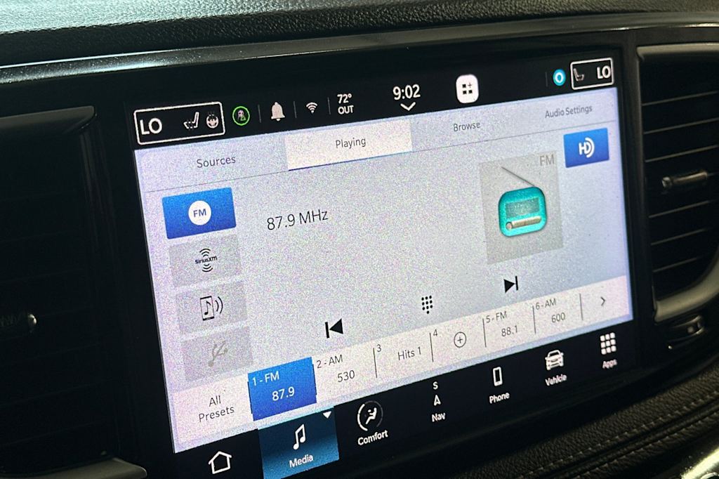 Thumbnail: 2023 Chrysler Pacifica - 10