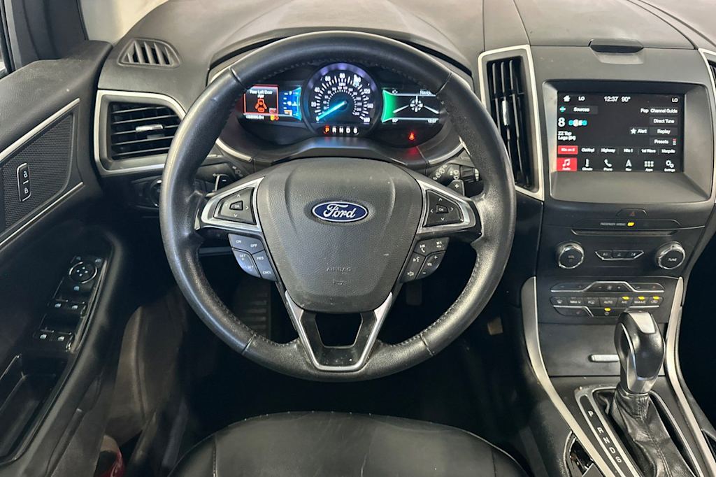 Thumbnail: 2018 Ford Edge - 12