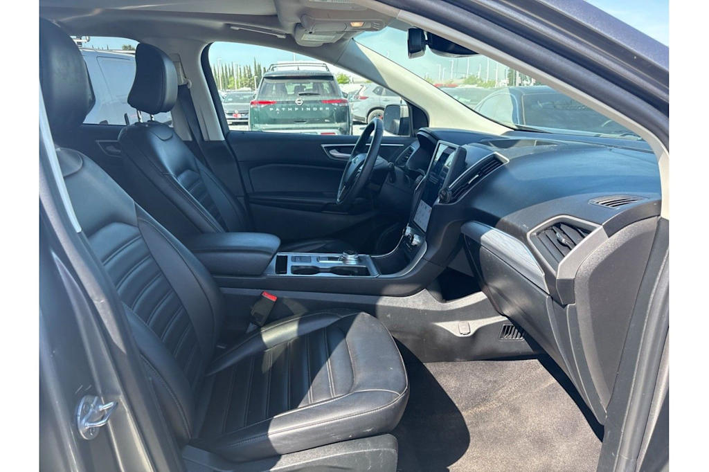 Thumbnail: 2022 Ford Edge - 11