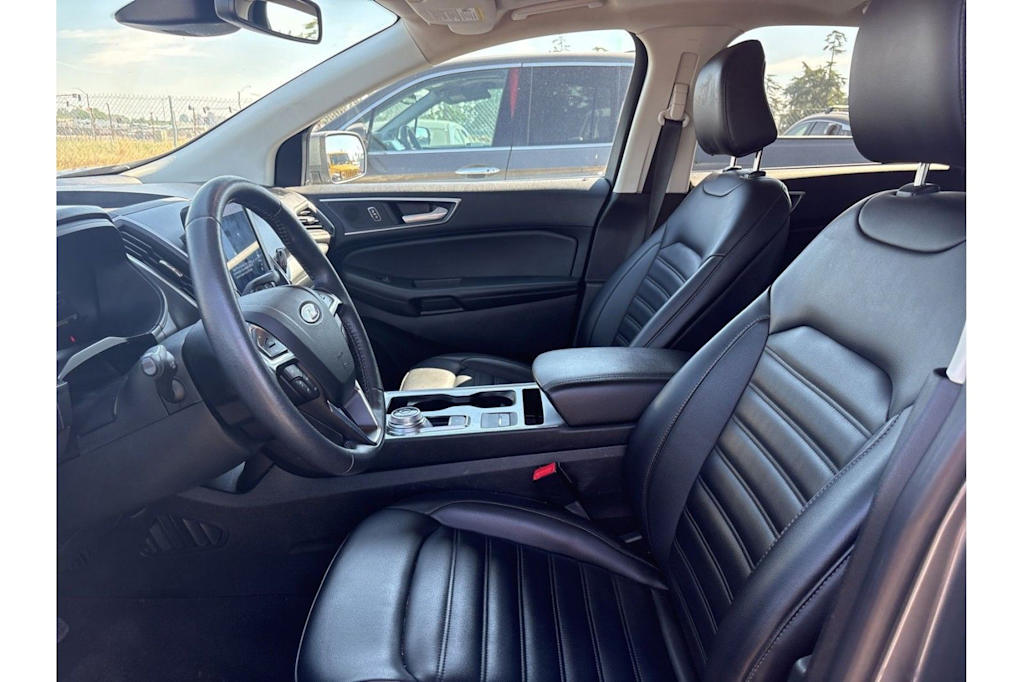 Thumbnail: 2022 Ford Edge - 10