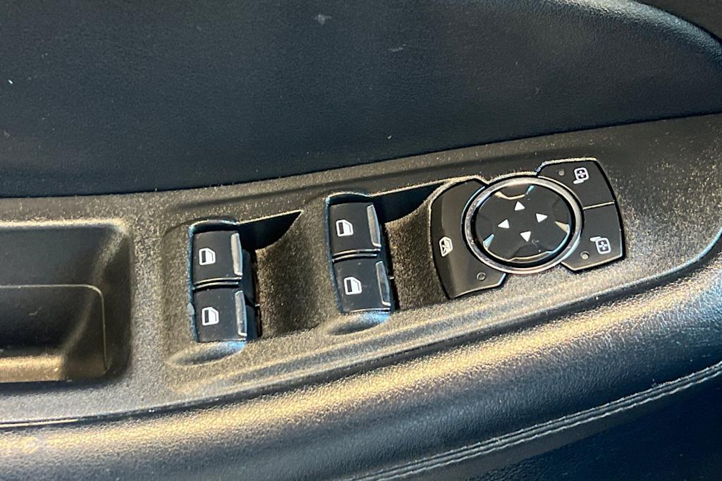 Thumbnail: 2022 Ford Edge - 25
