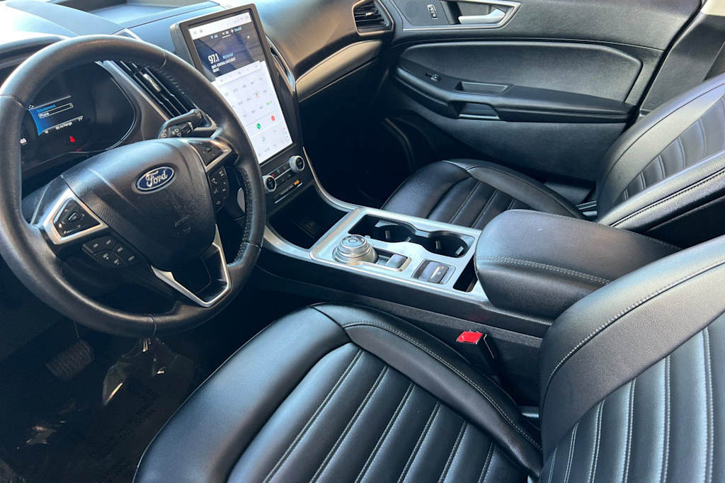 Thumbnail: 2022 Ford Edge - 9
