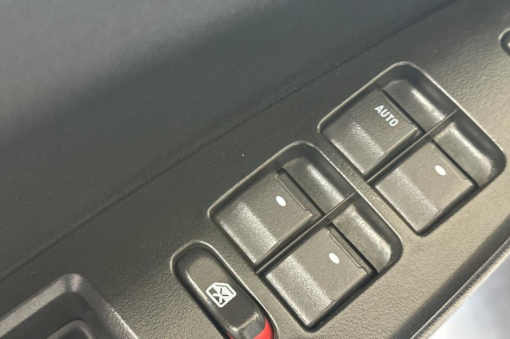 Thumbnail: 2013 Chevrolet Impala - 22